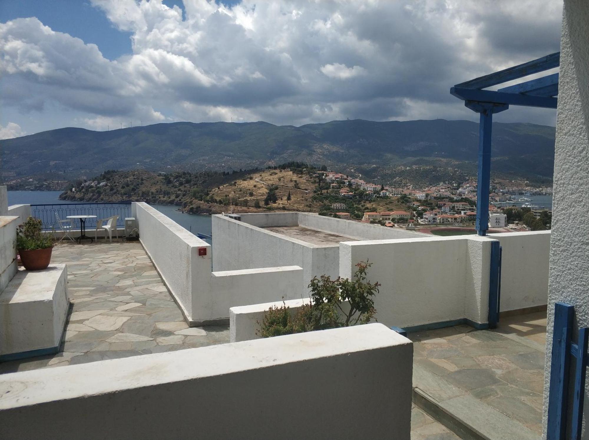 Rania Studios Poros Town Esterno foto